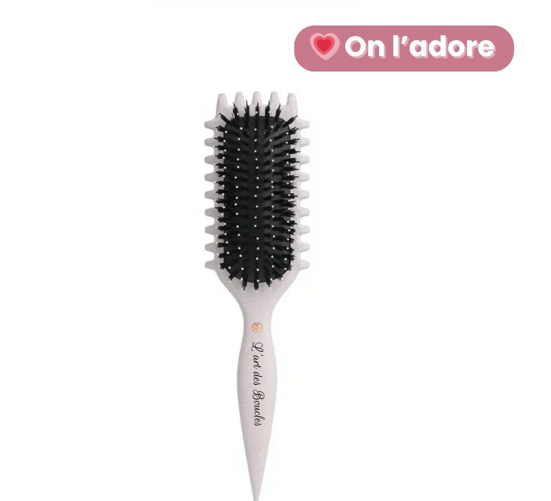 Brosse de définition beige – adaptée au coiffage des cheveux bouclés et crépus