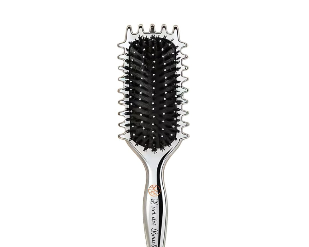 Brosse de définition des boucles – soin capillaire naturel pour cheveux ondulés, bouclés, frisés et crépus | L’Art des Boucles Suisse