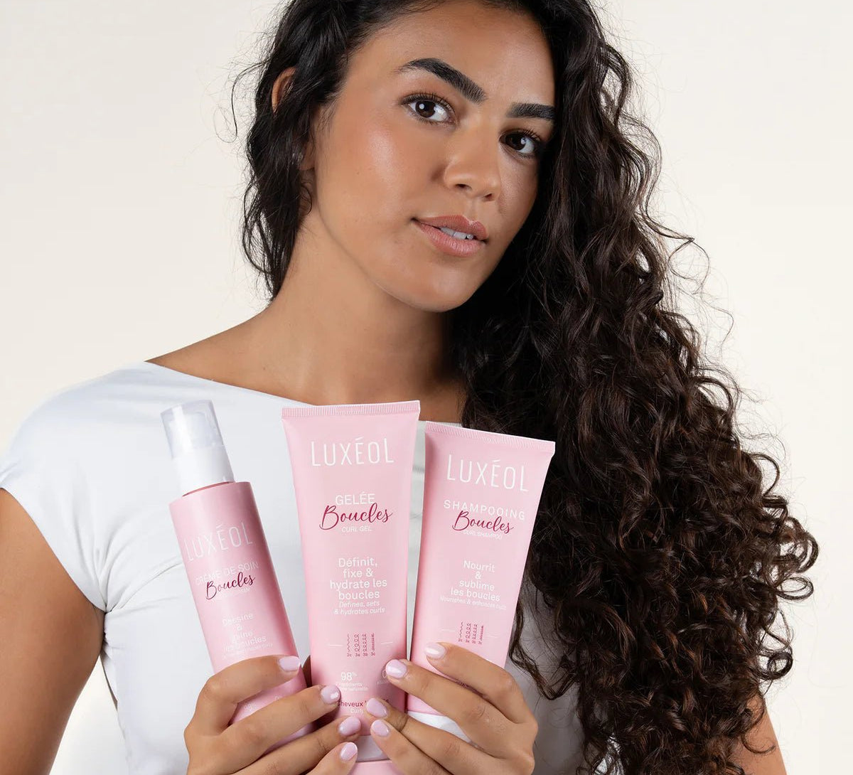 Gelée Boucles Définition Luxéol – coiffage fixation longue durée cheveux bouclés, frisés, crépus | L’Art des Boucles Suisse