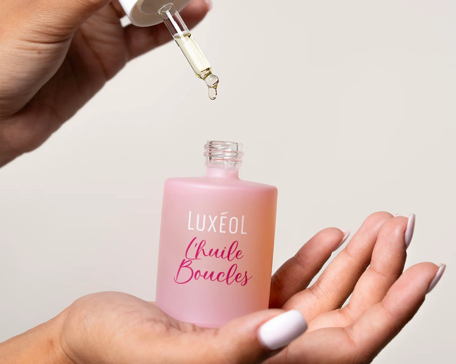 Huile Boucles Luxéol – soin capillaire naturel pour cheveux ondulés, bouclés, frisés et crépus | L’Art des Boucles Suisse