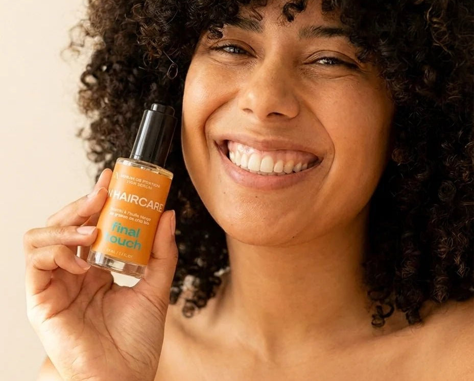 Sérum Anti-Frisottis Final Touch – In Haircare (50 ml) – soin capillaire naturel pour cheveux ondulés, bouclés, frisés et crépus | L’Art des Boucles Suisse