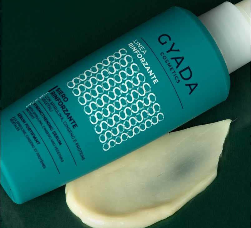 Sérum capillaire fortifiant à la spiruline – soin capillaire naturel pour cheveux ondulés, bouclés, frisés et crépus | L’Art des Boucles Suisse