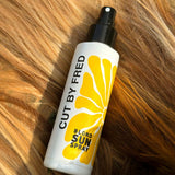 Spray Éclaircissant Blond Sun – Reflets Soleil Naturels | Cut By Fred – soin capillaire naturel pour cheveux ondulés, bouclés, frisés et crépus | L’Art des Boucles Suisse